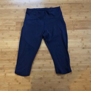 Lululemon mid length cropped leggings